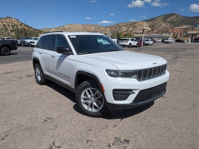 2025 Jeep Grand Cherokee GRAND CHEROKEE LAREDO X 4X4