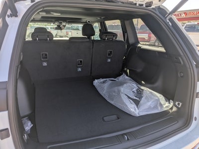 2025 Jeep Grand Cherokee GRAND CHEROKEE LAREDO X 4X4