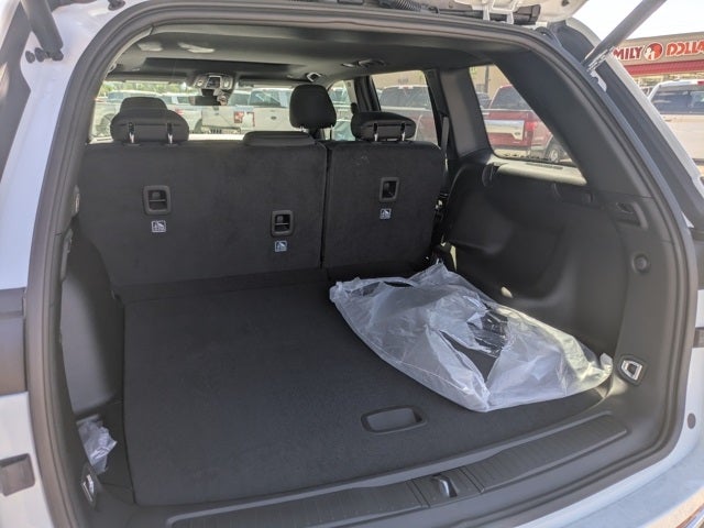 2025 Jeep Grand Cherokee GRAND CHEROKEE LAREDO X 4X4