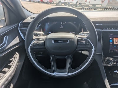 2025 Jeep Grand Cherokee GRAND CHEROKEE LAREDO X 4X4