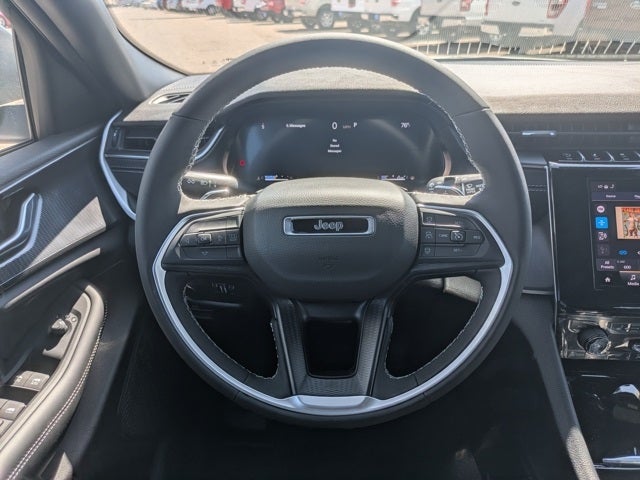 2025 Jeep Grand Cherokee GRAND CHEROKEE LAREDO X 4X4