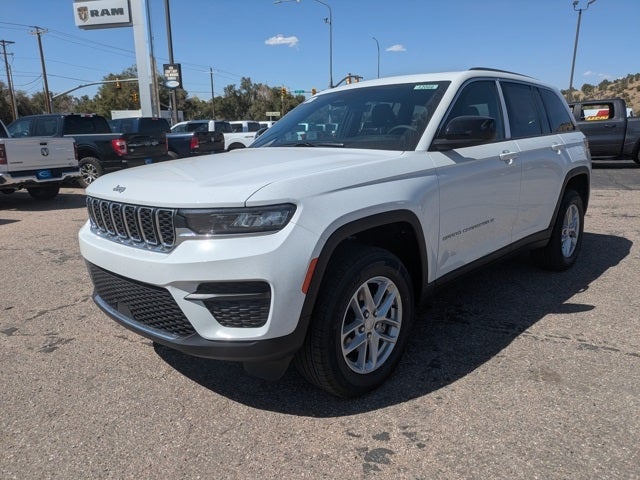 2025 Jeep Grand Cherokee GRAND CHEROKEE LAREDO X 4X4