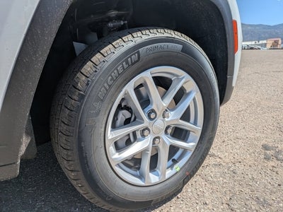 2025 Jeep Grand Cherokee GRAND CHEROKEE LAREDO X 4X4