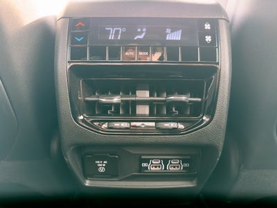 2025 Jeep Grand Cherokee GRAND CHEROKEE L LAREDO 4X4