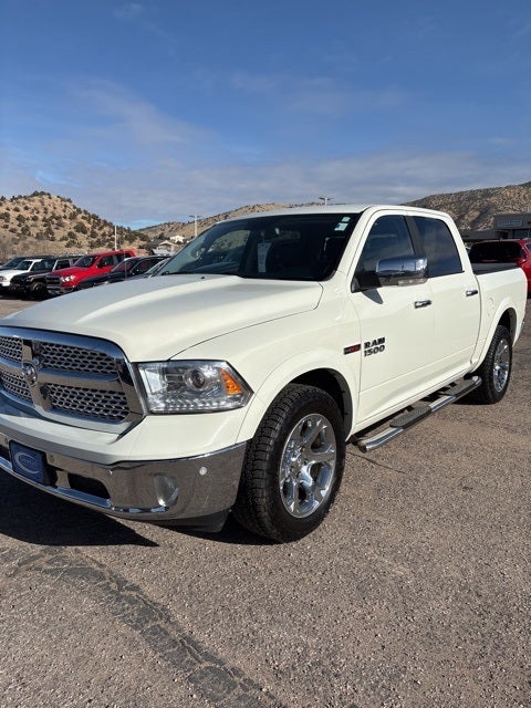 2018 RAM 1500 Laramie Crew Cab 4x4 5'7' Box