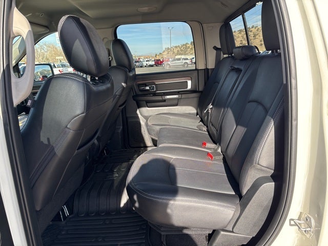 2018 RAM 1500 Laramie Crew Cab 4x4 5'7' Box