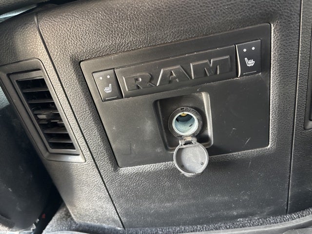 2018 RAM 1500 Laramie Crew Cab 4x4 5'7' Box