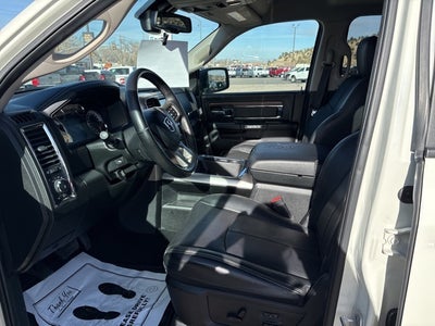 2018 RAM 1500 Laramie Crew Cab 4x4 5'7' Box