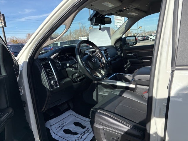 2018 RAM 1500 Laramie Crew Cab 4x4 5'7' Box