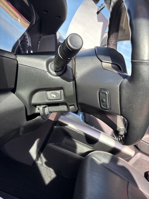 2018 RAM 1500 Laramie Crew Cab 4x4 5'7' Box