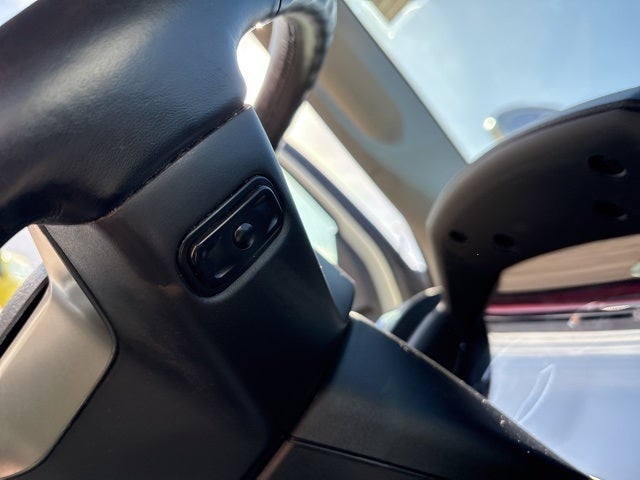 2018 RAM 1500 Laramie Crew Cab 4x4 5'7' Box