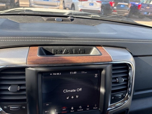 2018 RAM 1500 Laramie Crew Cab 4x4 5'7' Box