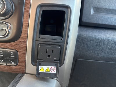 2018 RAM 1500 Laramie Crew Cab 4x4 5'7' Box