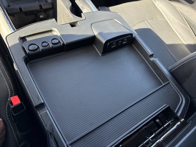 2018 RAM 1500 Laramie Crew Cab 4x4 5'7' Box