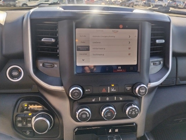 2023 RAM 1500 Big Horn Crew Cab 4x4 5'7' Box