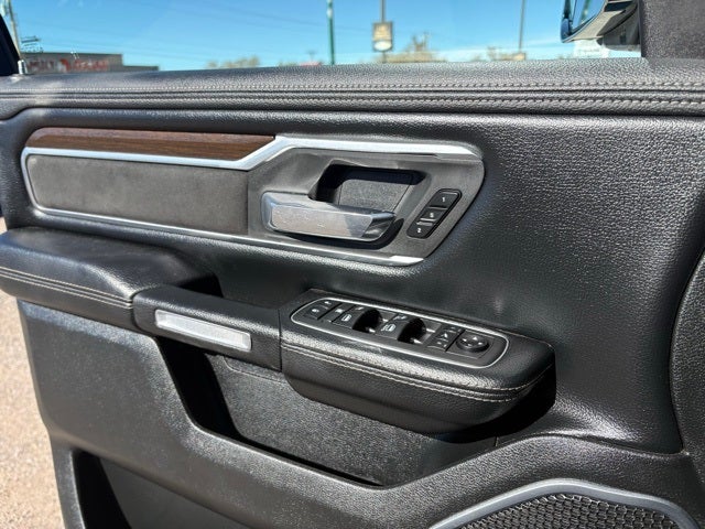 2021 RAM 1500 Laramie Crew Cab 4x4 5'7' Box