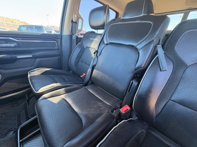 2021 RAM 1500 Laramie Crew Cab 4x4 5'7' Box