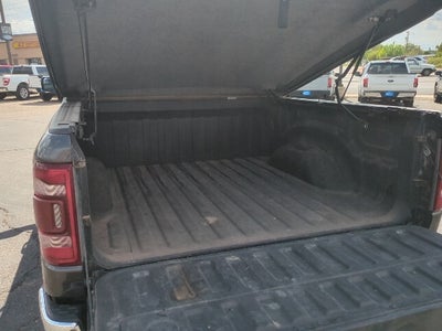 2020 RAM 1500 Laramie Crew Cab 4x4 5'7' Box