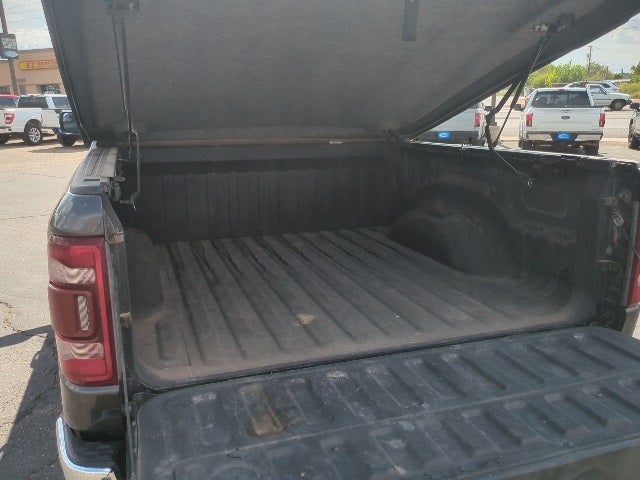 2020 RAM 1500 Laramie Crew Cab 4x4 5'7' Box