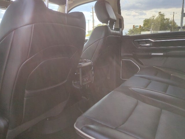 2020 RAM 1500 Laramie Crew Cab 4x4 5'7' Box