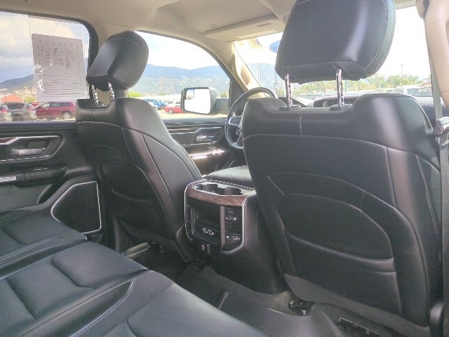 2020 RAM 1500 Laramie Crew Cab 4x4 5'7' Box