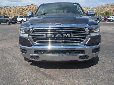 2020 RAM 1500 Laramie Crew Cab 4x4 5'7' Box