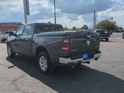 2020 RAM 1500 Laramie Crew Cab 4x4 5'7' Box