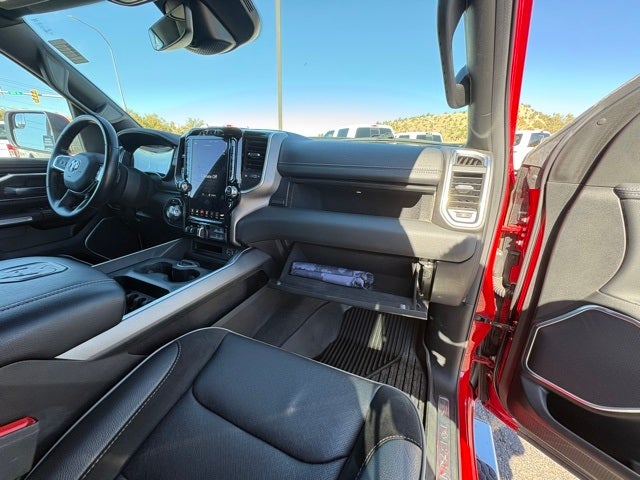 2021 RAM 1500 Laramie Crew Cab 4x4 5'7' Box