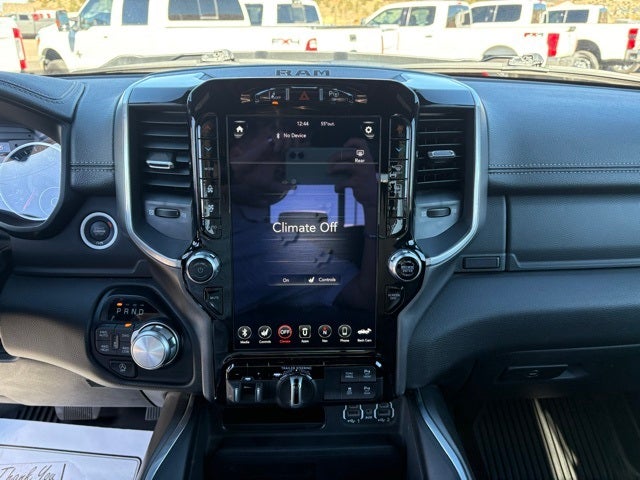 2021 RAM 1500 Laramie Crew Cab 4x4 5'7' Box