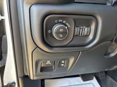 2023 RAM 1500 Laramie Crew Cab 4x4 5'7' Box