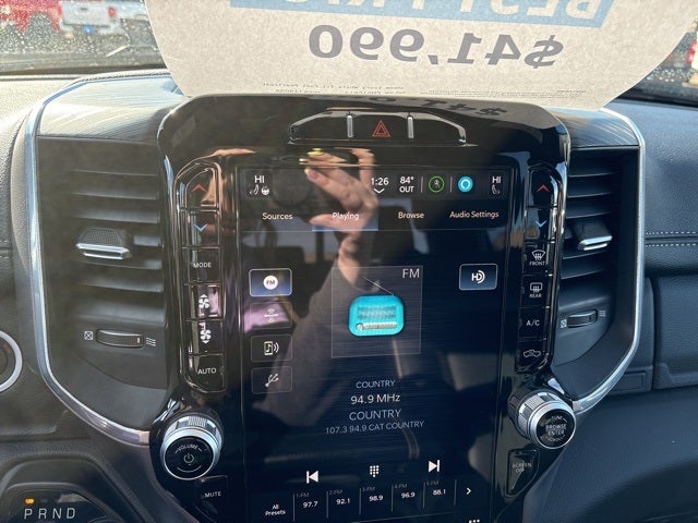 2023 RAM 1500 Laramie Crew Cab 4x4 5'7' Box