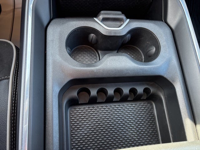 2023 RAM 1500 Laramie Crew Cab 4x4 5'7' Box