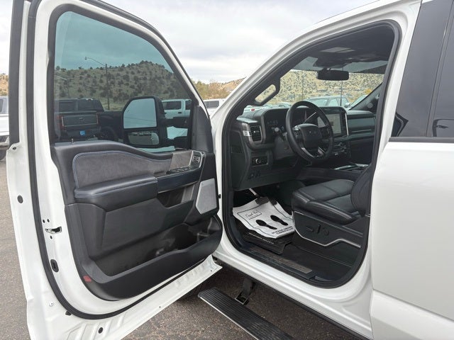 2025 Ford F-250 Platinum