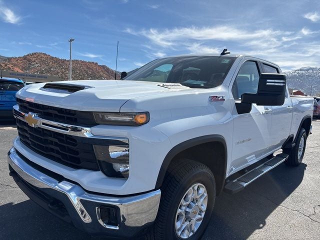 2026 Chevrolet Silverado 3500HD Crew Cab, Standard Bed, LT, 4WD
