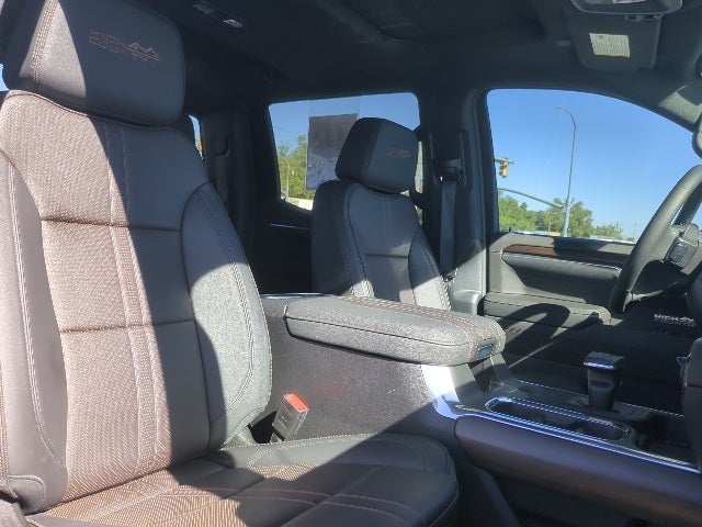 2025 Chevrolet Silverado 1500 4WD Crew Cab Short Bed High Country