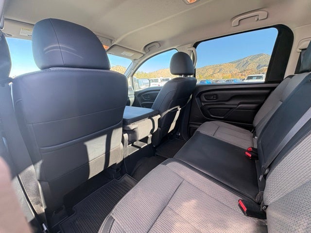 2020 Nissan TITAN Crew Cab S 4x4