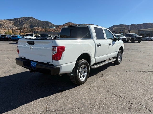 2020 Nissan TITAN Crew Cab S 4x4