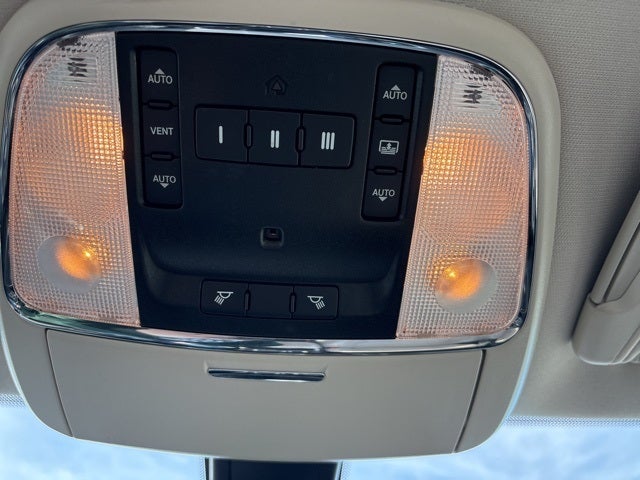 2017 Chrysler 300C C