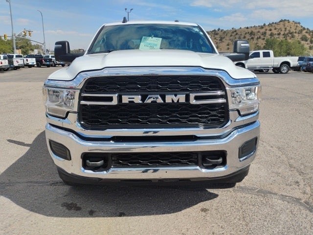 2024 RAM 3500 Tradesman Crew Cab 4x4 6'4' Box
