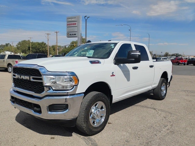2024 RAM 3500 Tradesman Crew Cab 4x4 6'4' Box