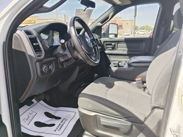 2024 RAM 3500 Tradesman Crew Cab 4x4 6'4' Box