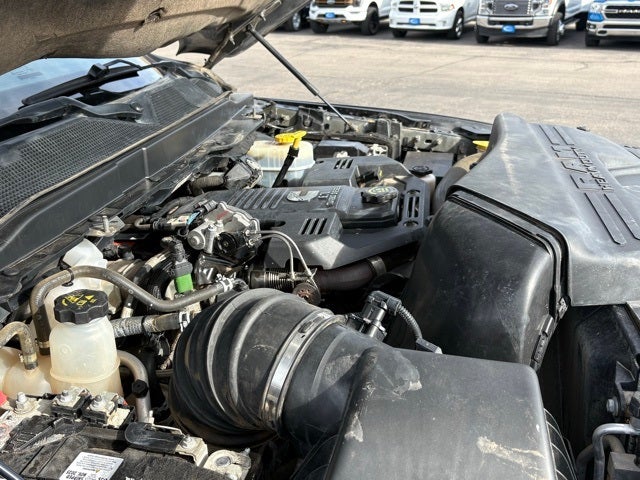 2022 RAM 3500 Tradesman Crew Cab 4x4 8' Box