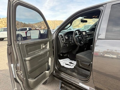 2022 RAM 3500 Tradesman Crew Cab 4x4 8' Box
