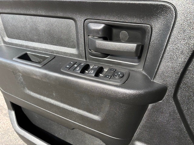 2022 RAM 3500 Tradesman Crew Cab 4x4 8' Box