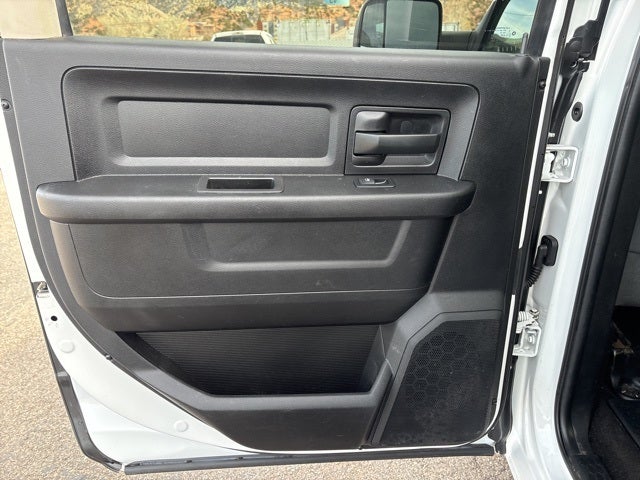 2018 RAM 3500 Tradesman Crew Cab 4x4 8' Box