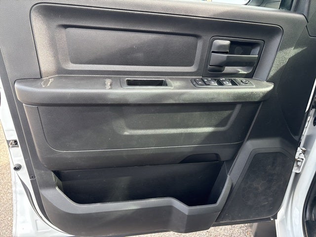 2018 RAM 3500 Tradesman Crew Cab 4x4 8' Box