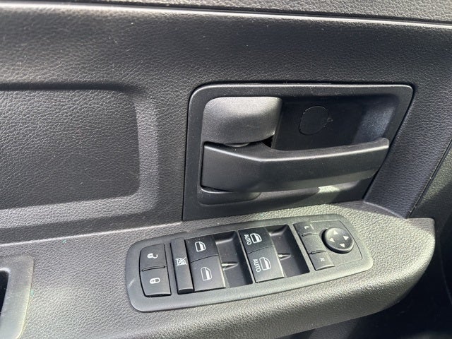 2018 RAM 3500 Tradesman Crew Cab 4x4 8' Box