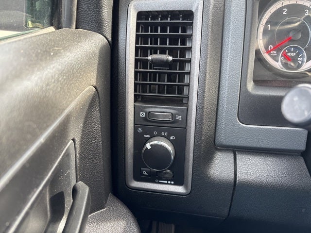 2018 RAM 3500 Tradesman Crew Cab 4x4 8' Box