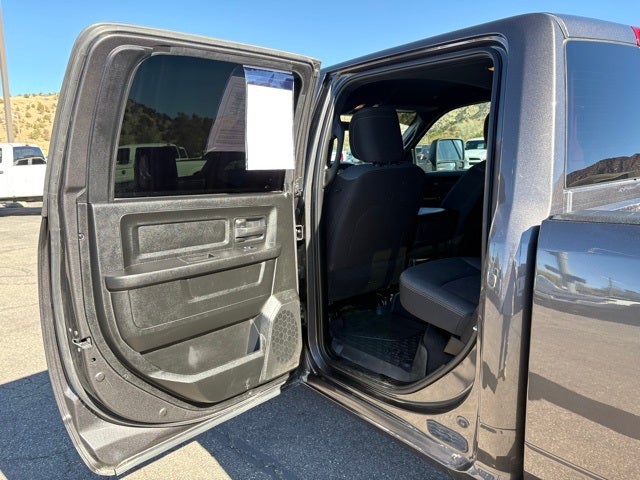 2024 RAM 2500 Tradesman Crew Cab 4x4 6'4' Box