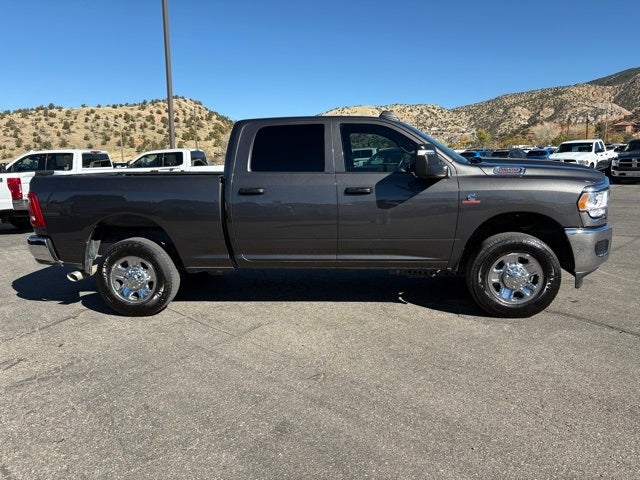 2024 RAM 2500 Tradesman Crew Cab 4x4 6'4' Box